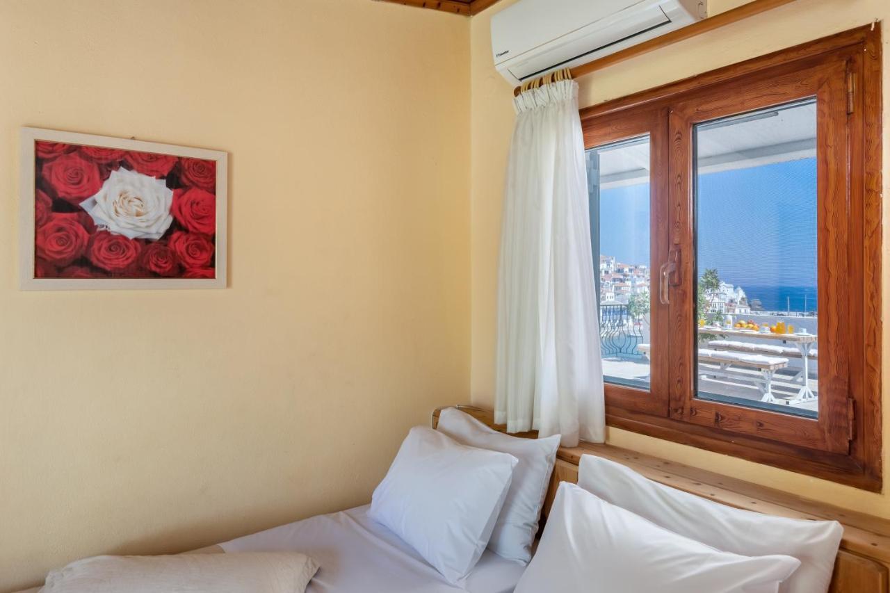 Regina Hotel Bandar Skopelos Luaran gambar